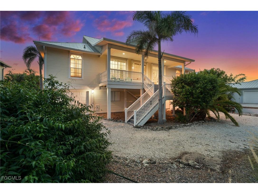 2321 Macadamia Lane Saint James City FL 33956 2025004430 image1