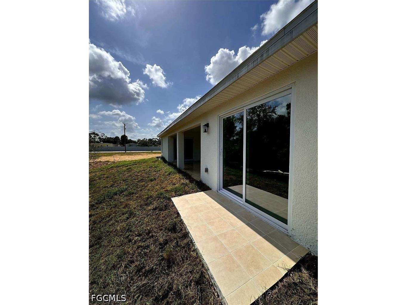 2321 NE 39th Street Cape Coral FL 33909 2026031412 image17