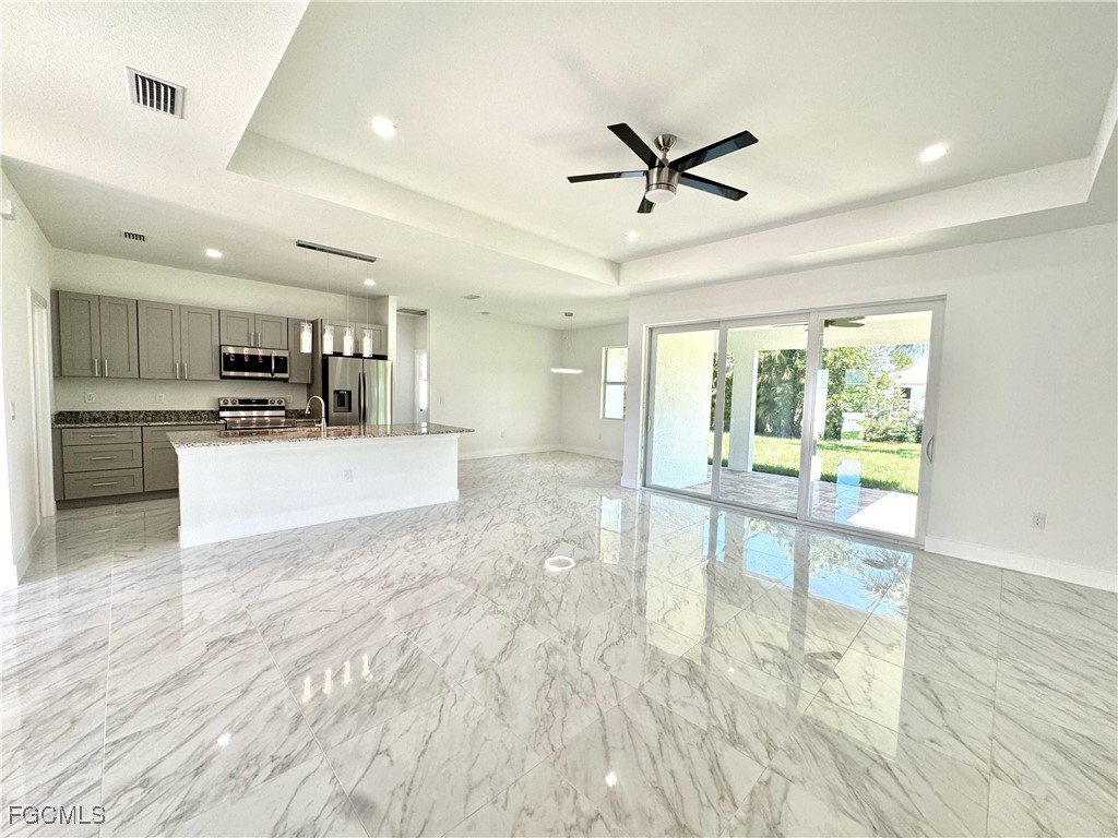 2321 SW 21st Terrace Cape Coral FL 33991 2025017813 image4