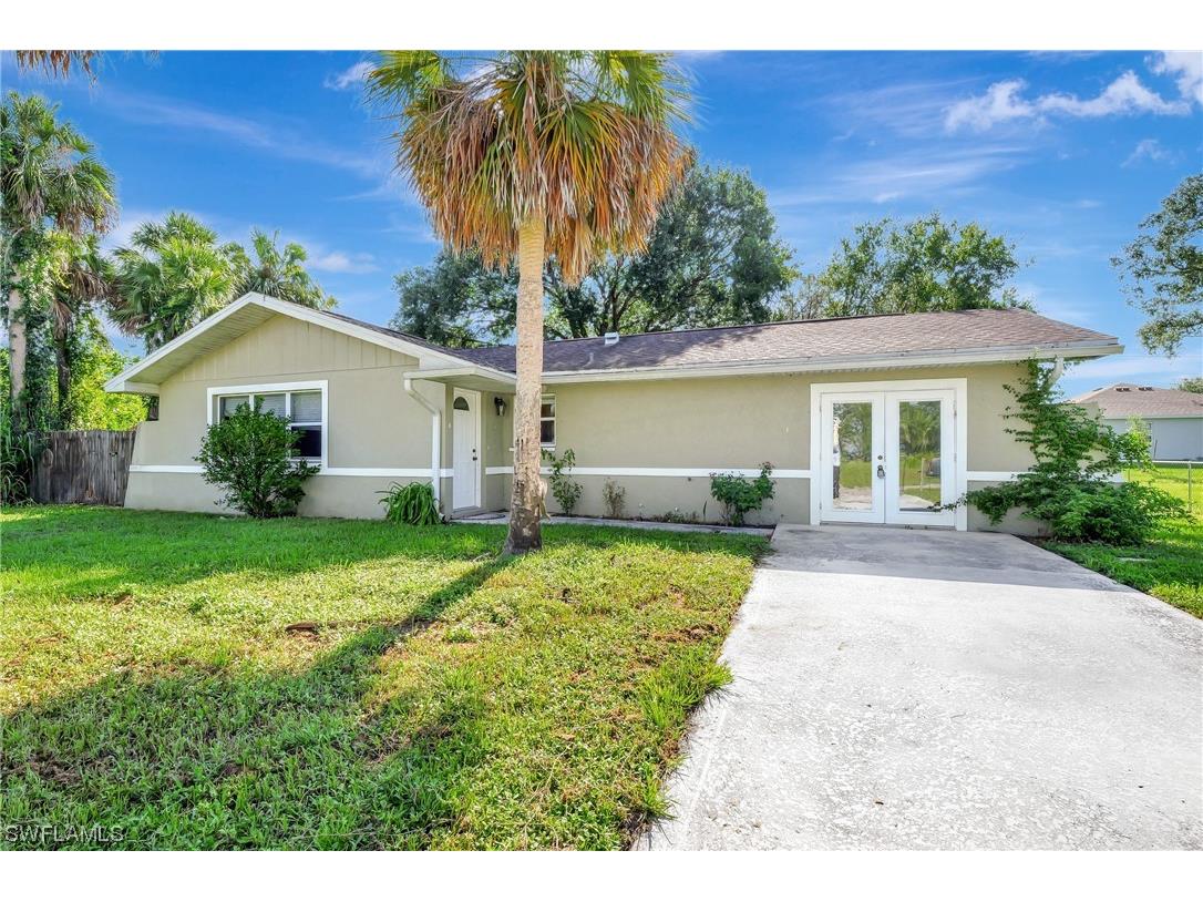 2321 Thurlow Street Alva FL 33920 223048026 image1