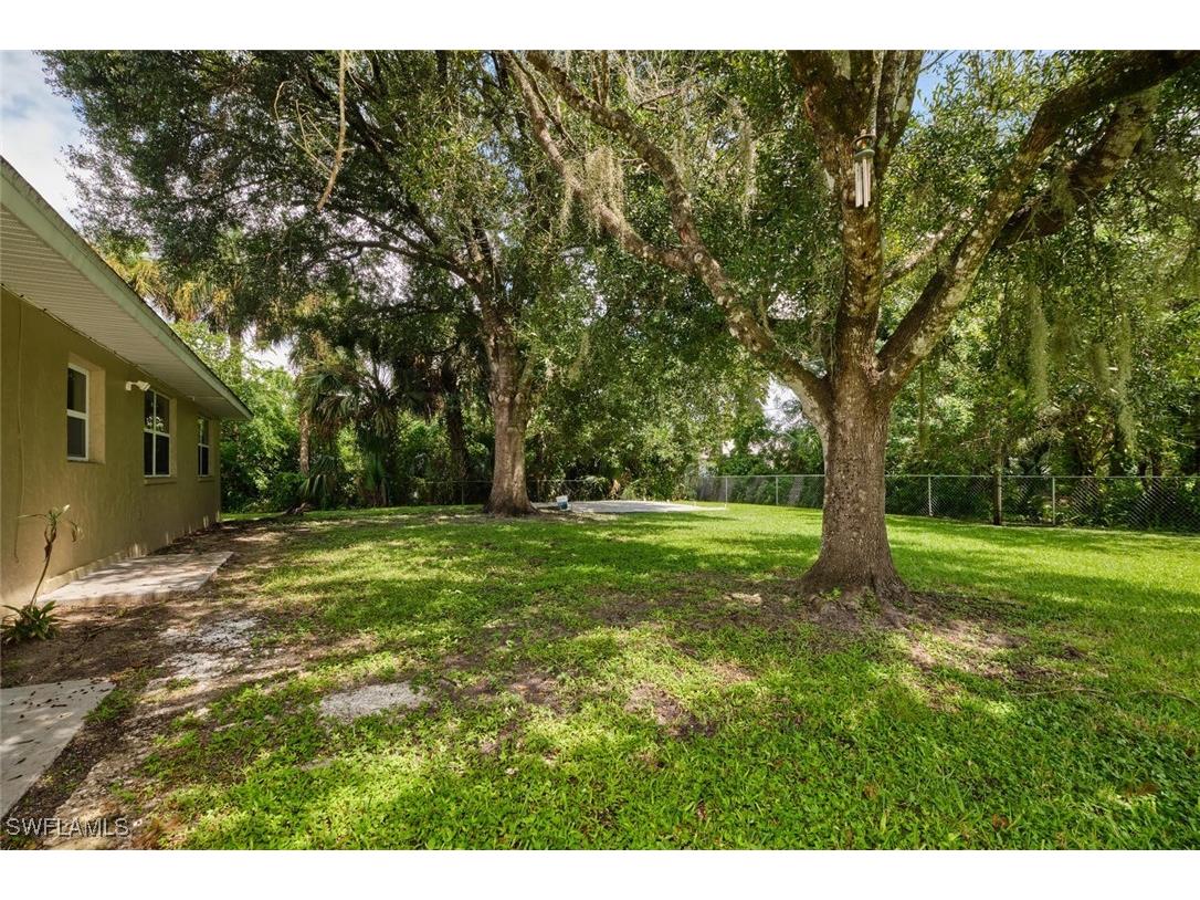 2321 Thurlow Street Alva FL 33920 224073972 image34