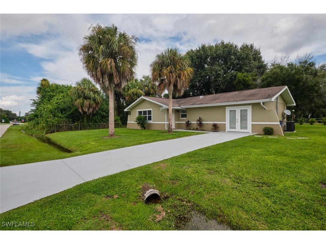 2321 Thurlow Street Alva FL 33920 224073972 image4