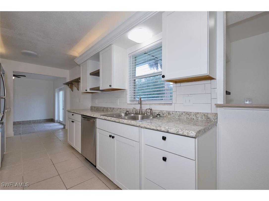 2321 Thurlow Street Alva FL 33920 224073972 image9