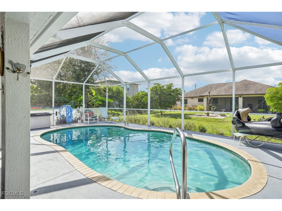 2322 SW 17th Street Cape Coral FL 33991 2026004747 image3