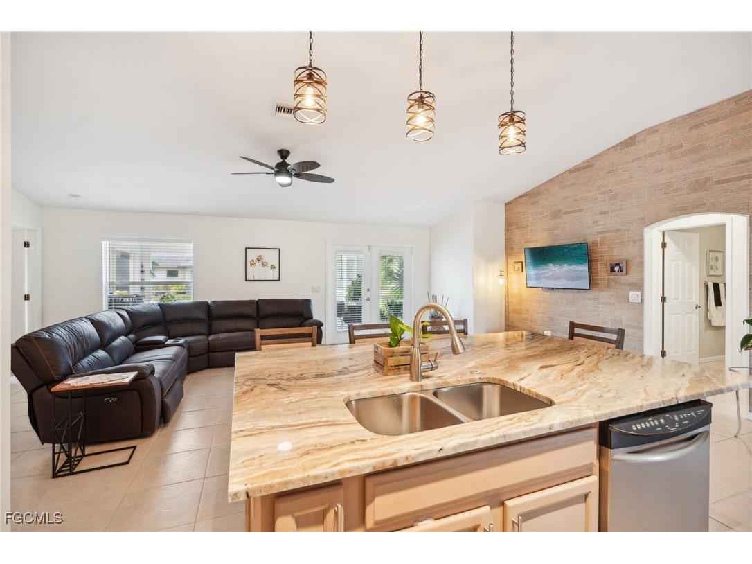 2322 SW 17th Street Cape Coral FL 33991 2026004747 image8