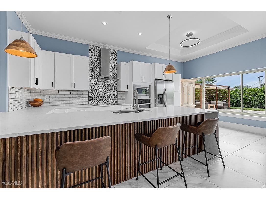 2322 Trafalgar Parkway Cape Coral FL 33991 2025022104 image1