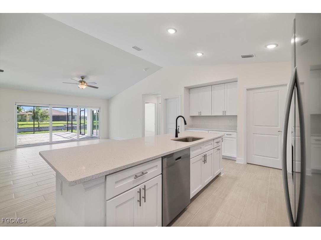 2323 SW 5th Place Cape Coral FL 33991 2025013466 image13