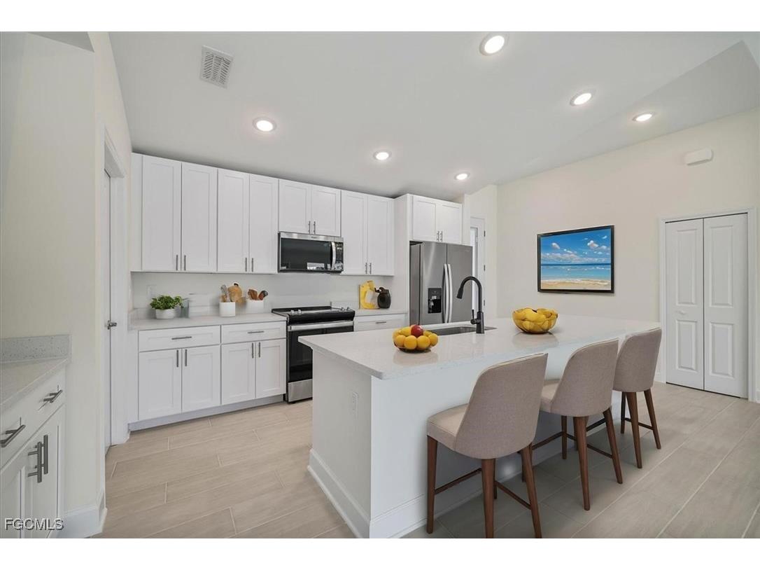 2323 SW 5th Place Cape Coral FL 33991 2025013466 image4