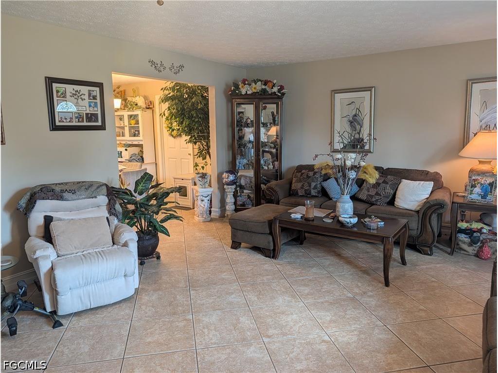 2324 Caladium Road Fort Myers FL 33905 2026027458 image4