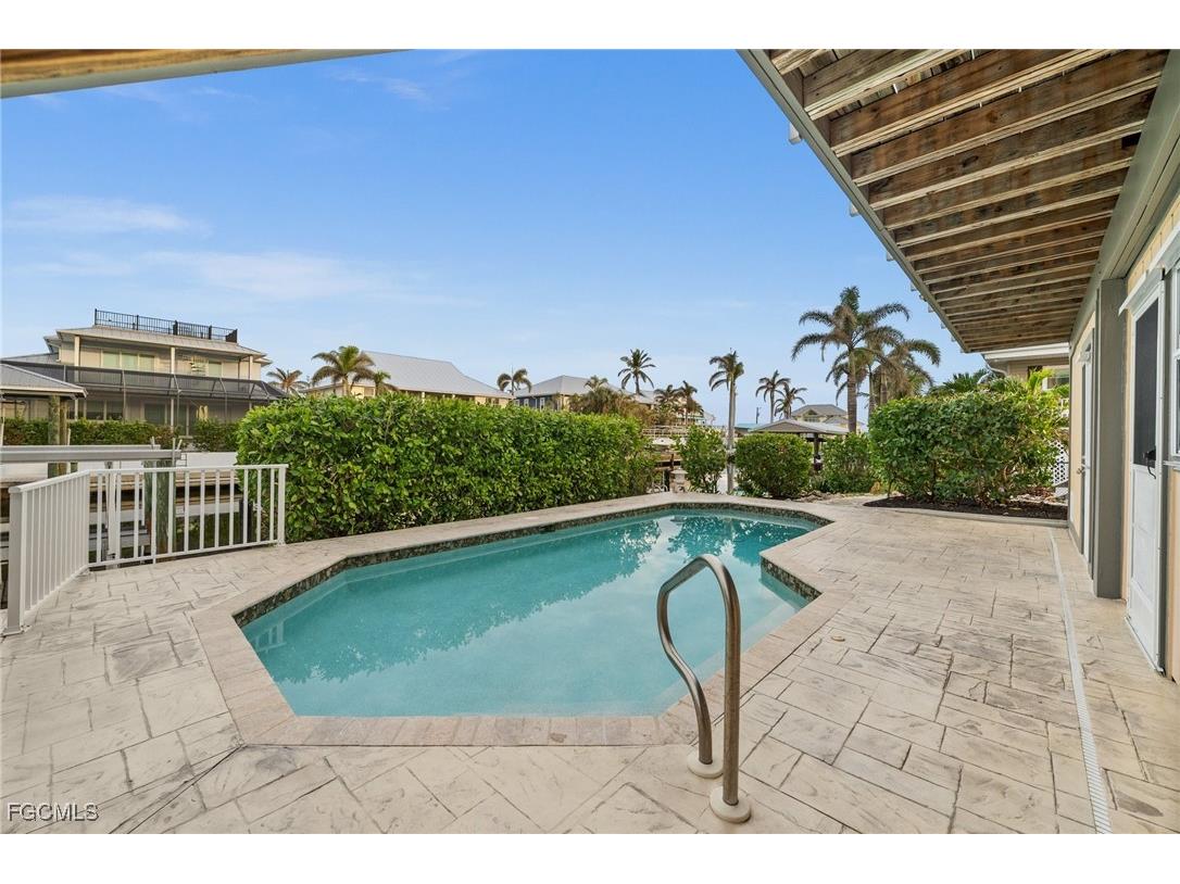 2324 Cherimoya Lane Saint James City FL 33956 2025008564 image33