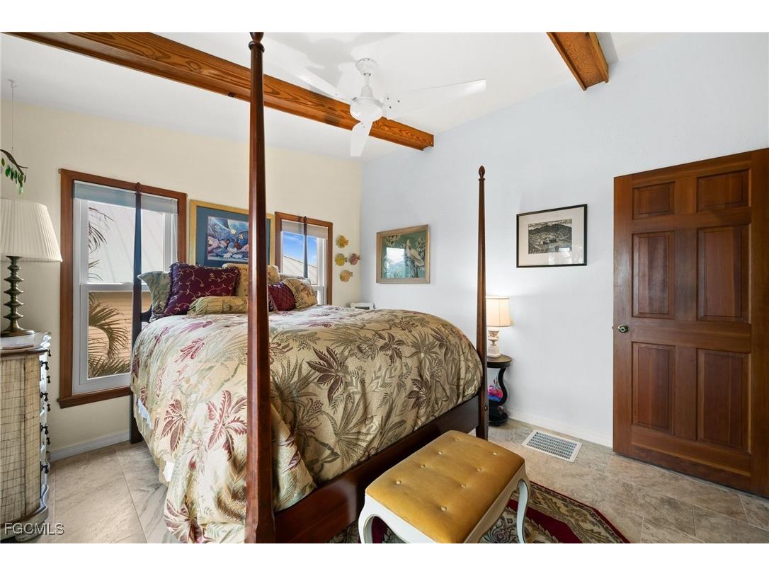 2324 Cherimoya Lane Saint James City FL 33956 2025008564 image35