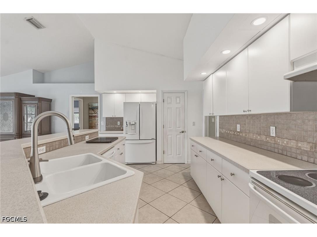 23244 Safari Avenue Port Charlotte FL 33954 2026023388 image17