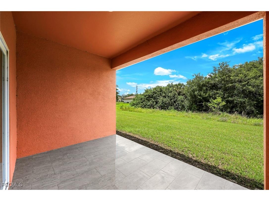 2325/2327 Daniel Avenue N Lehigh Acres FL 33971 2025003492 image21