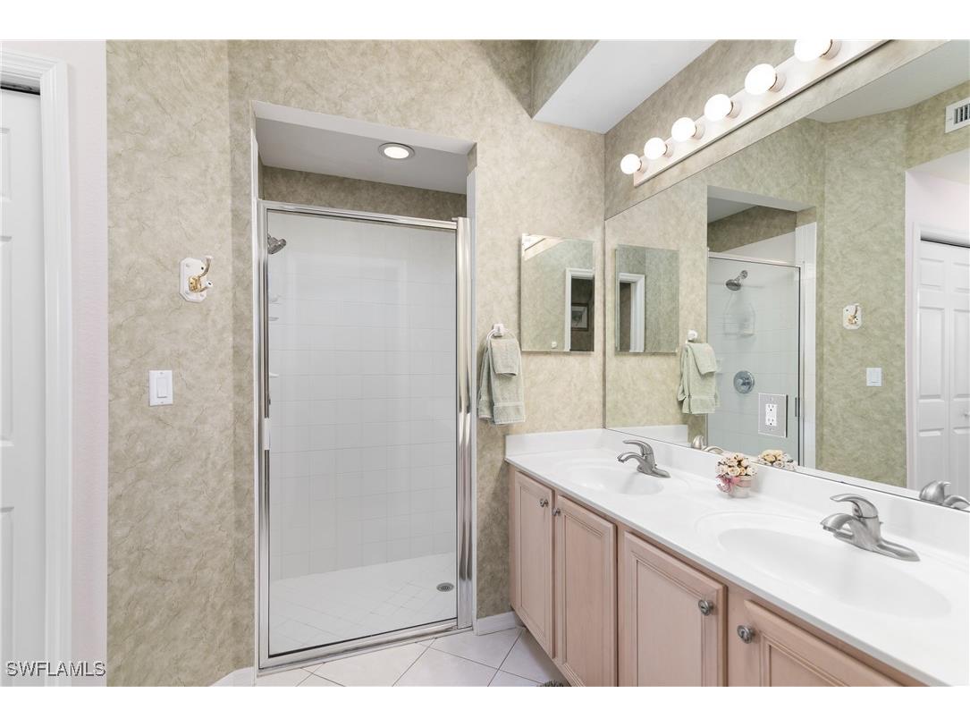 2325 Carrington Court #104 Naples FL 34109 225066168 image17