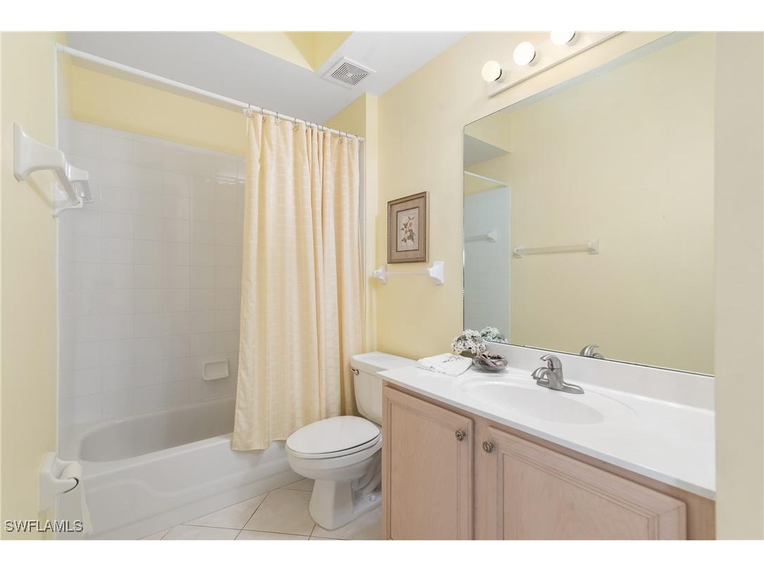 2325 Carrington Court #104 Naples FL 34109 225066168 image20
