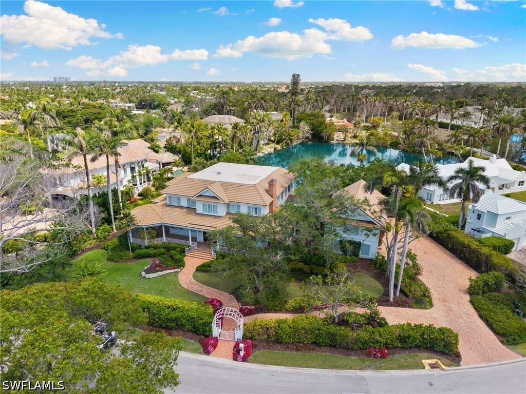 2325 Lantern Lane Naples FL 34102 226012952 image2