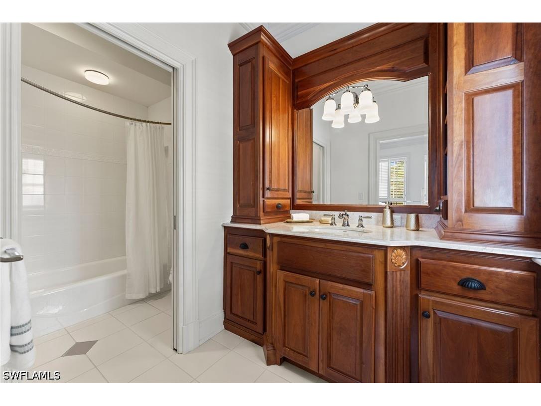 2325 Lantern Lane Naples FL 34102 226012952 image37