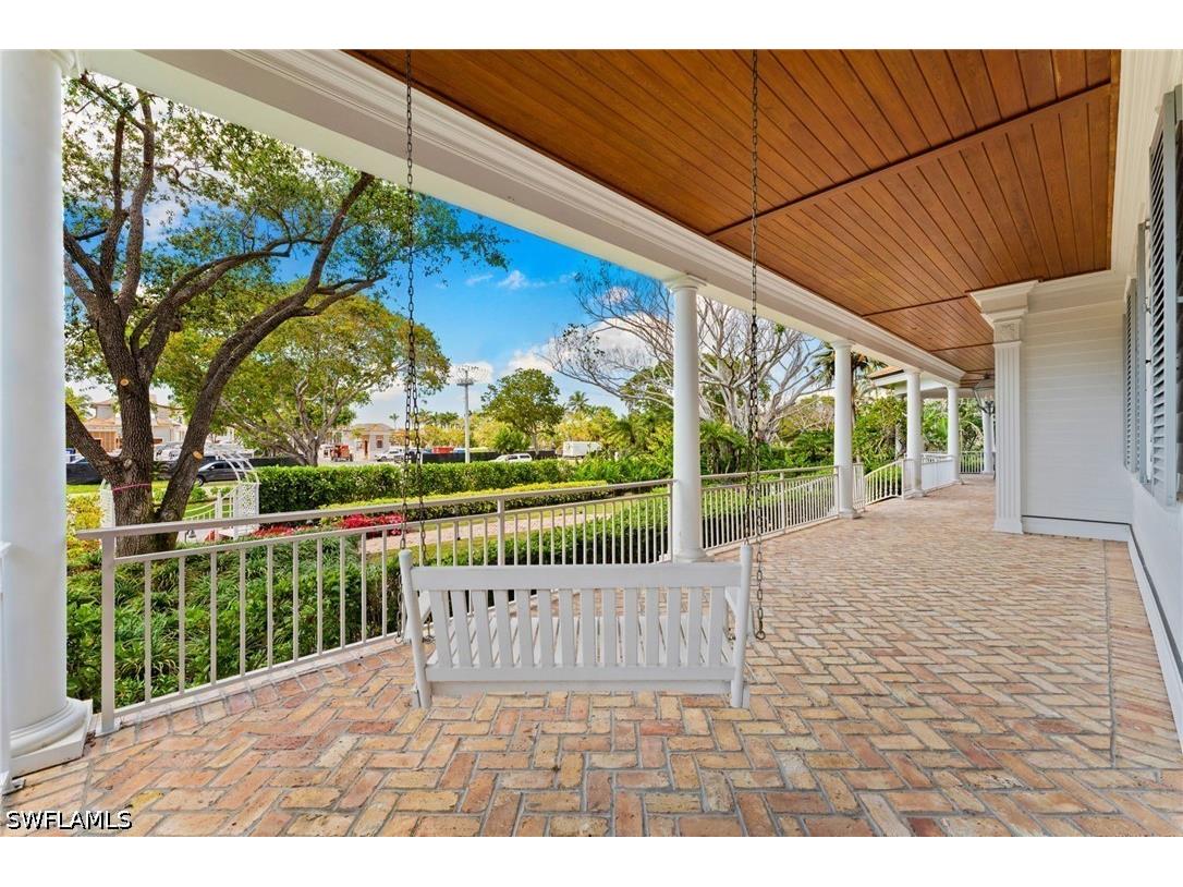 2325 Lantern Lane Naples FL 34102 226015168 image10