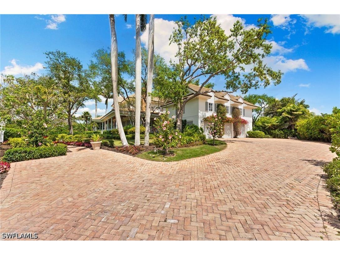 2325 Lantern Lane Naples FL 34102 226015168 image8