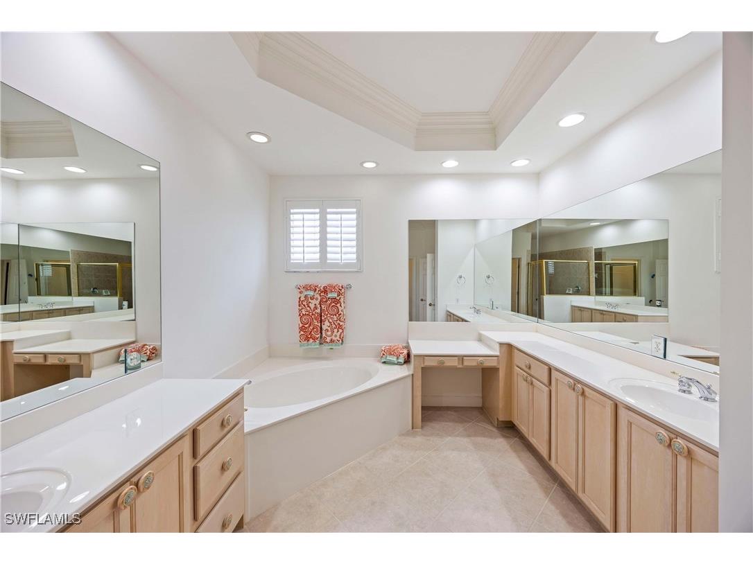 2325 Mont Claire Drive #201 Naples FL 34109 225038817 image17