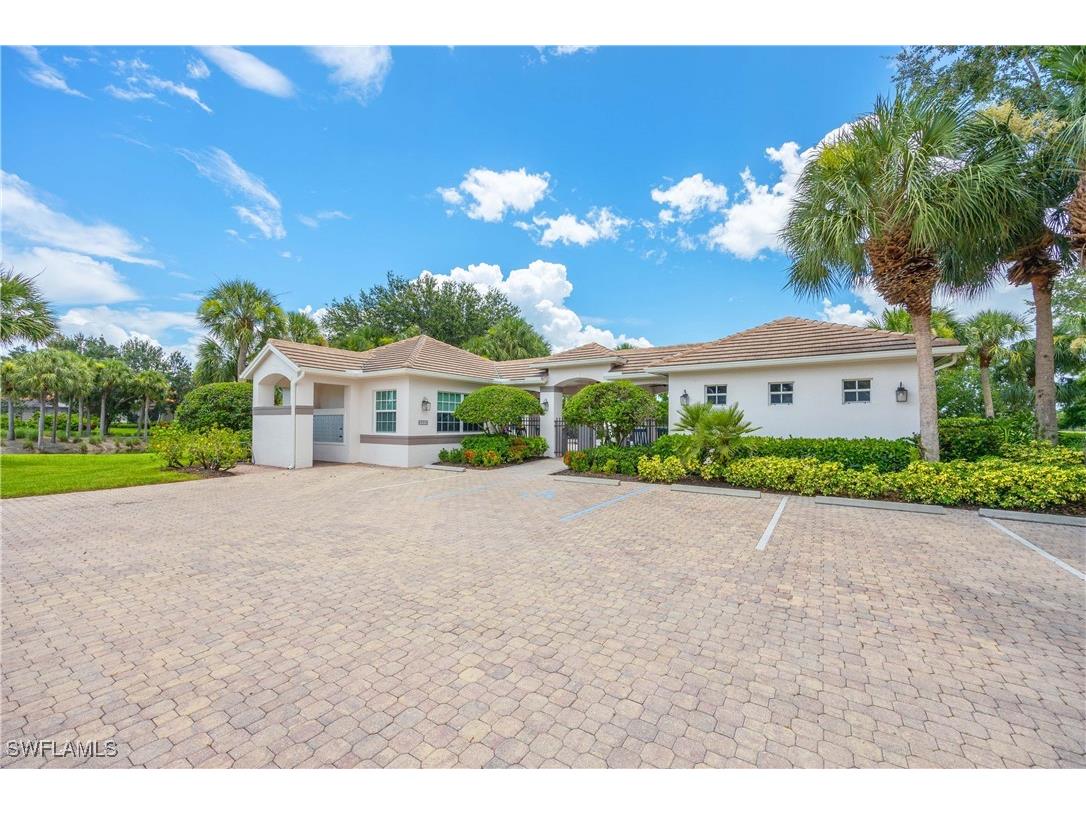2325 Mont Claire Drive #201 Naples FL 34109 225038817 image34