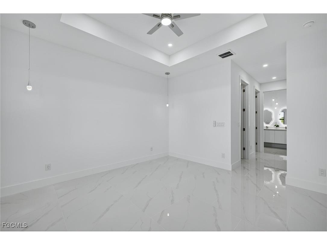 2325 NW 25th Lane Cape Coral FL 33993 2025021536 image15