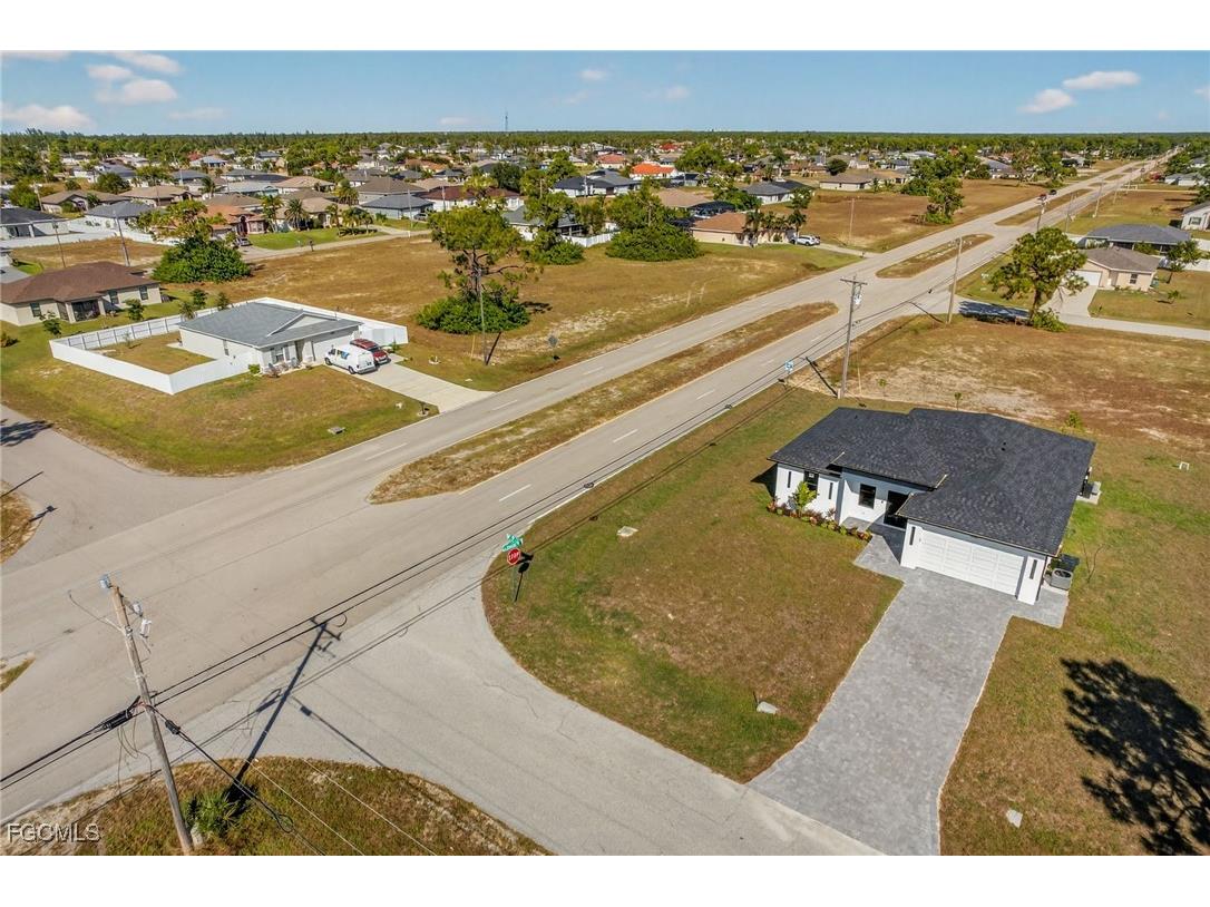 2325 NW 25th Lane Cape Coral FL 33993 2025021536 image31