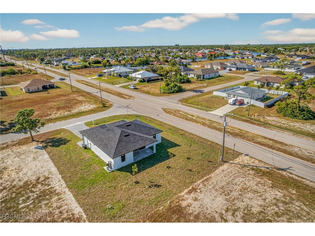 2325 NW 25th Lane Cape Coral FL 33993 2025021536 image35