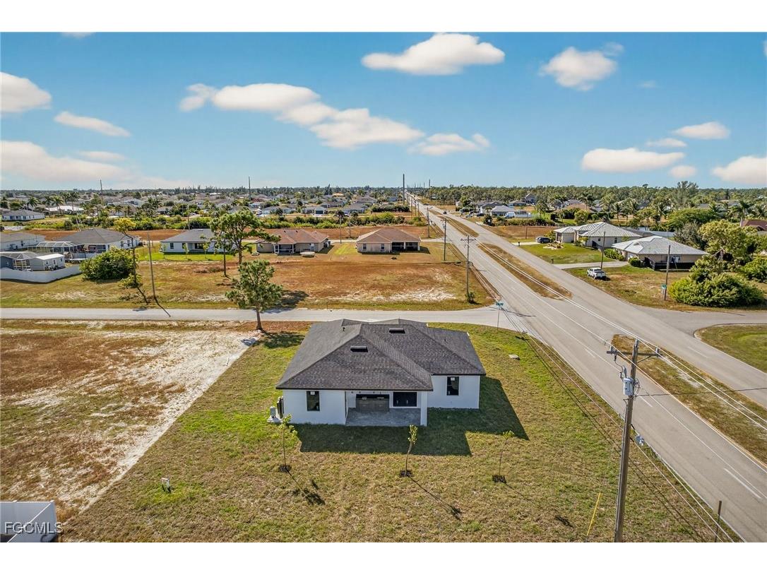 2325 NW 25th Lane Cape Coral FL 33993 2025021536 image37
