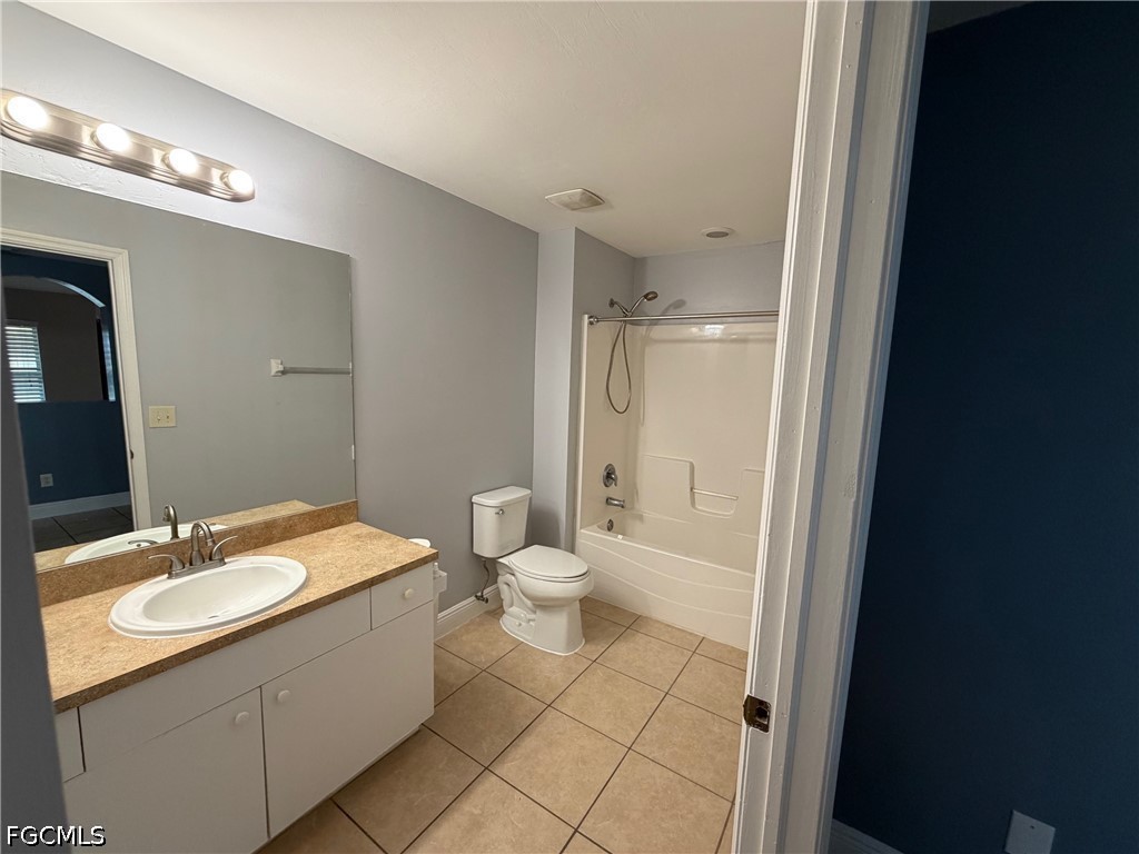 2325 NW 25th Terrace Cape Coral FL 33993 2026014727 image13