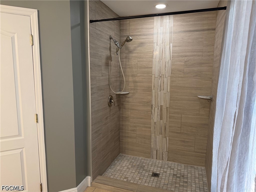 2325 NW 25th Terrace Cape Coral FL 33993 2026014727 image8