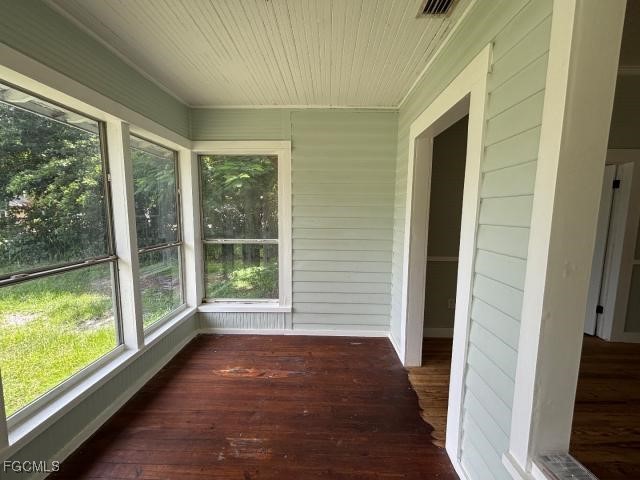 2326 Clifford Street Fort Myers FL 33901 2026001312 image5