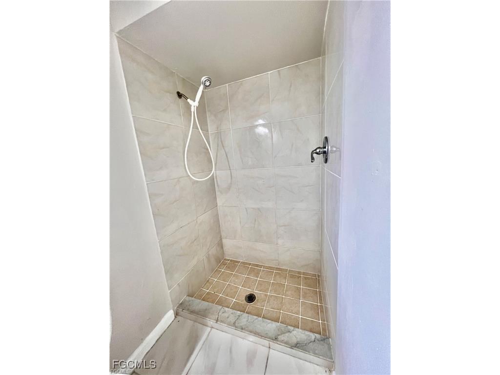 2326 SE 8th Avenue Cape Coral FL 33990 2025024947 image15