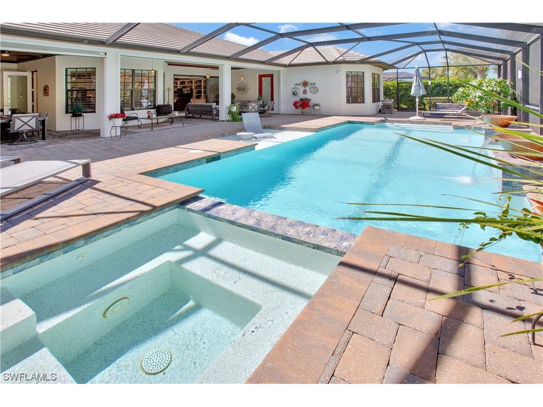 2327 Somerset Place Naples FL 34120 224017135 image1