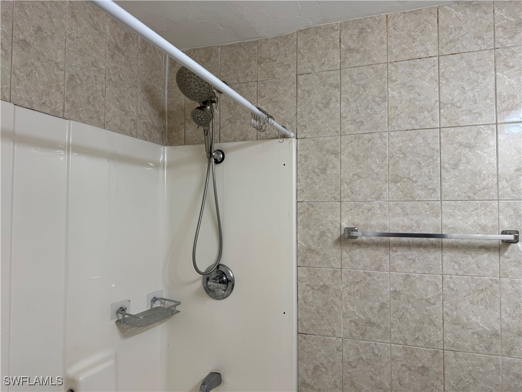 2328 Country Club Boulevard Cape Coral FL 33990 225058936 image17