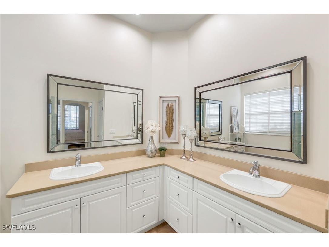 2328 Island Cove Circle Naples FL 34109 226005315 image18