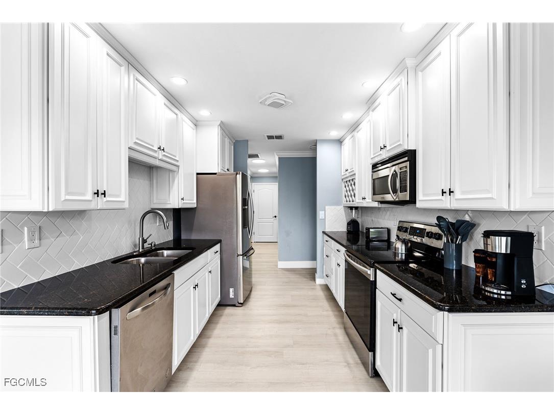 2328 SE 27th Street Cape Coral FL 33904 2025010047 image28