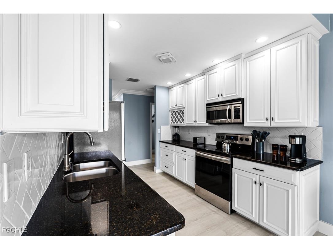 2328 SE 27th Street Cape Coral FL 33904 2025010047 image30