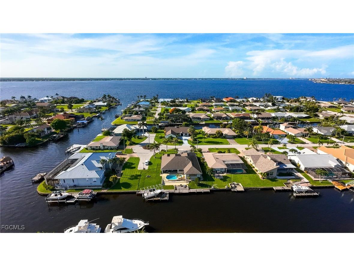 2328 SE 27th Street Cape Coral FL 33904 2025010047 image38