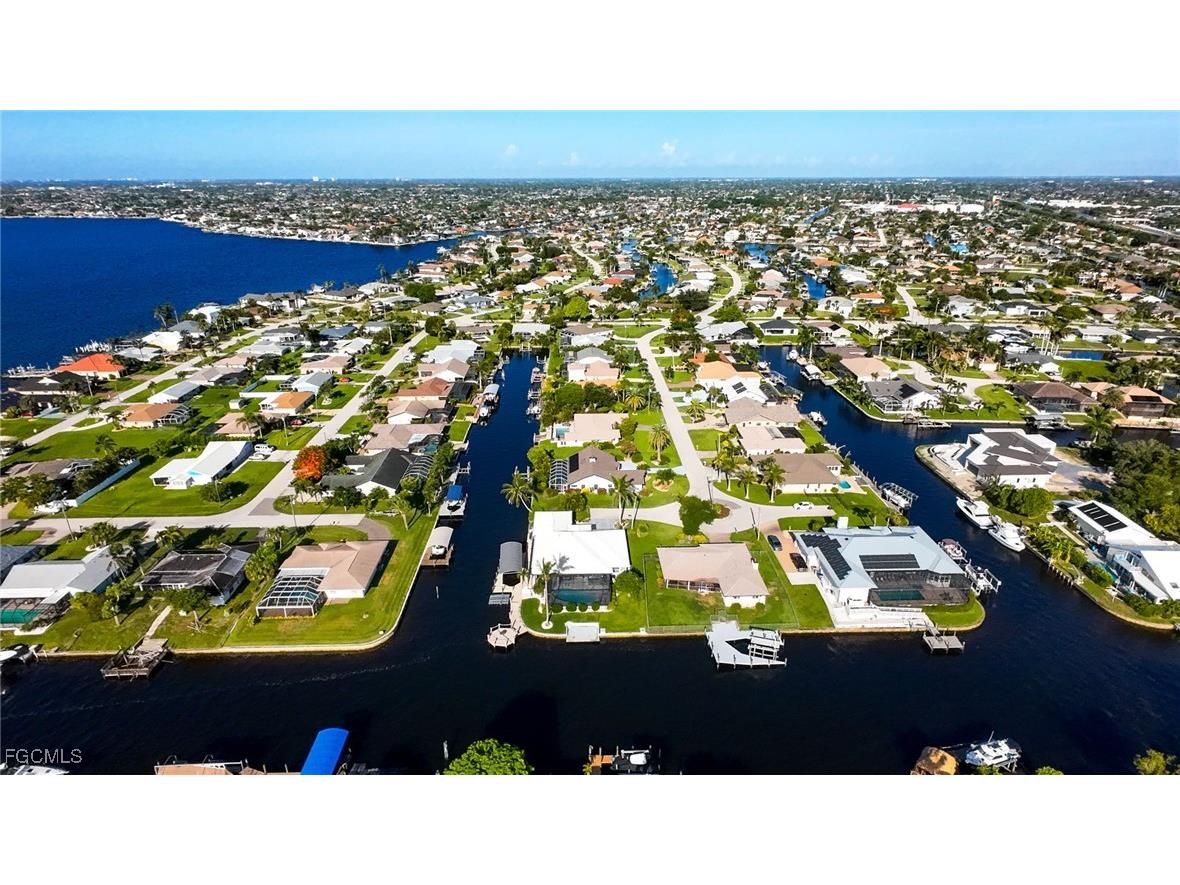 2328 SE 27th Street Cape Coral FL 33904 2025010047 image39