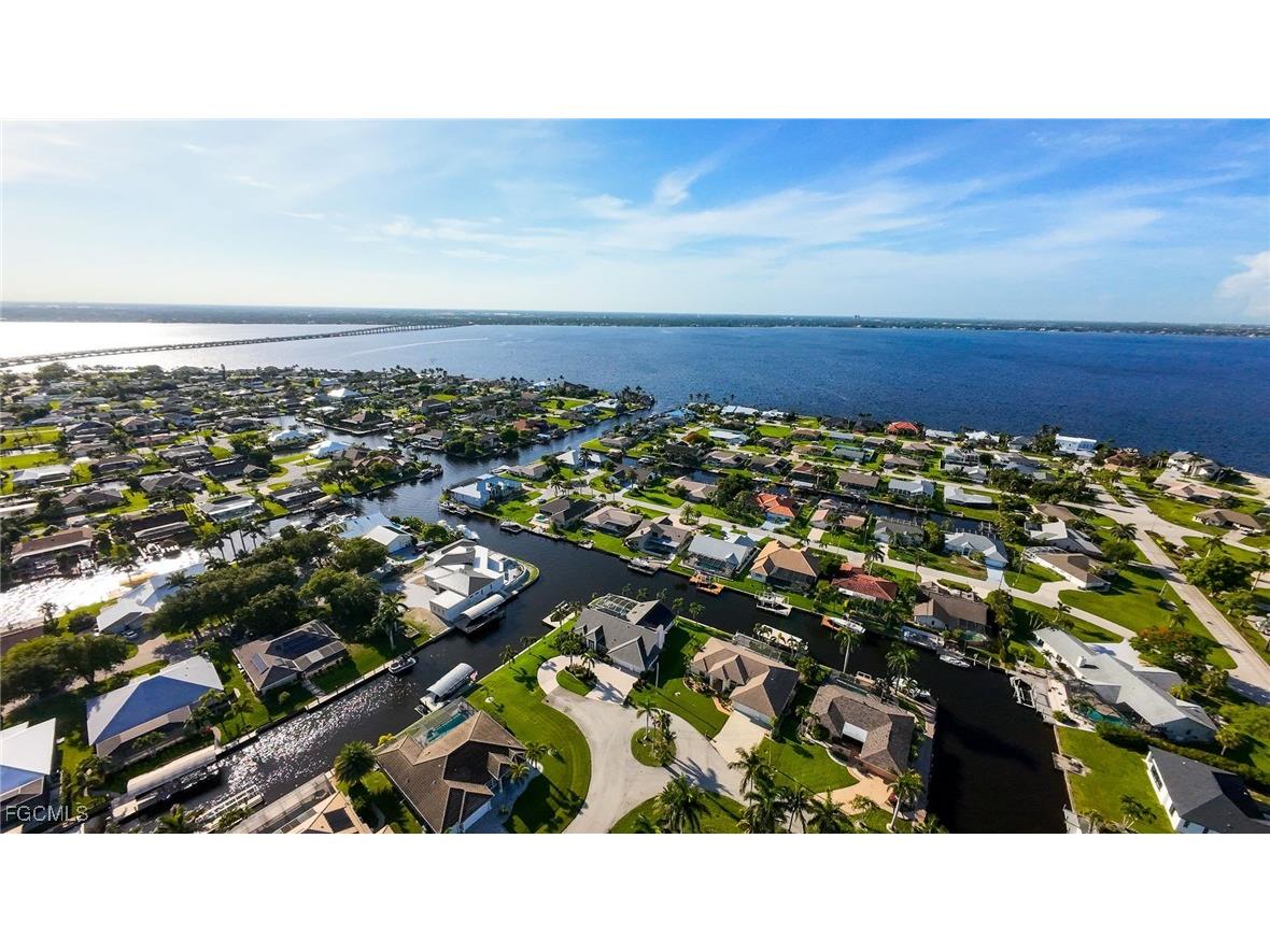 2328 SE 27th Street Cape Coral FL 33904 2025010047 image40