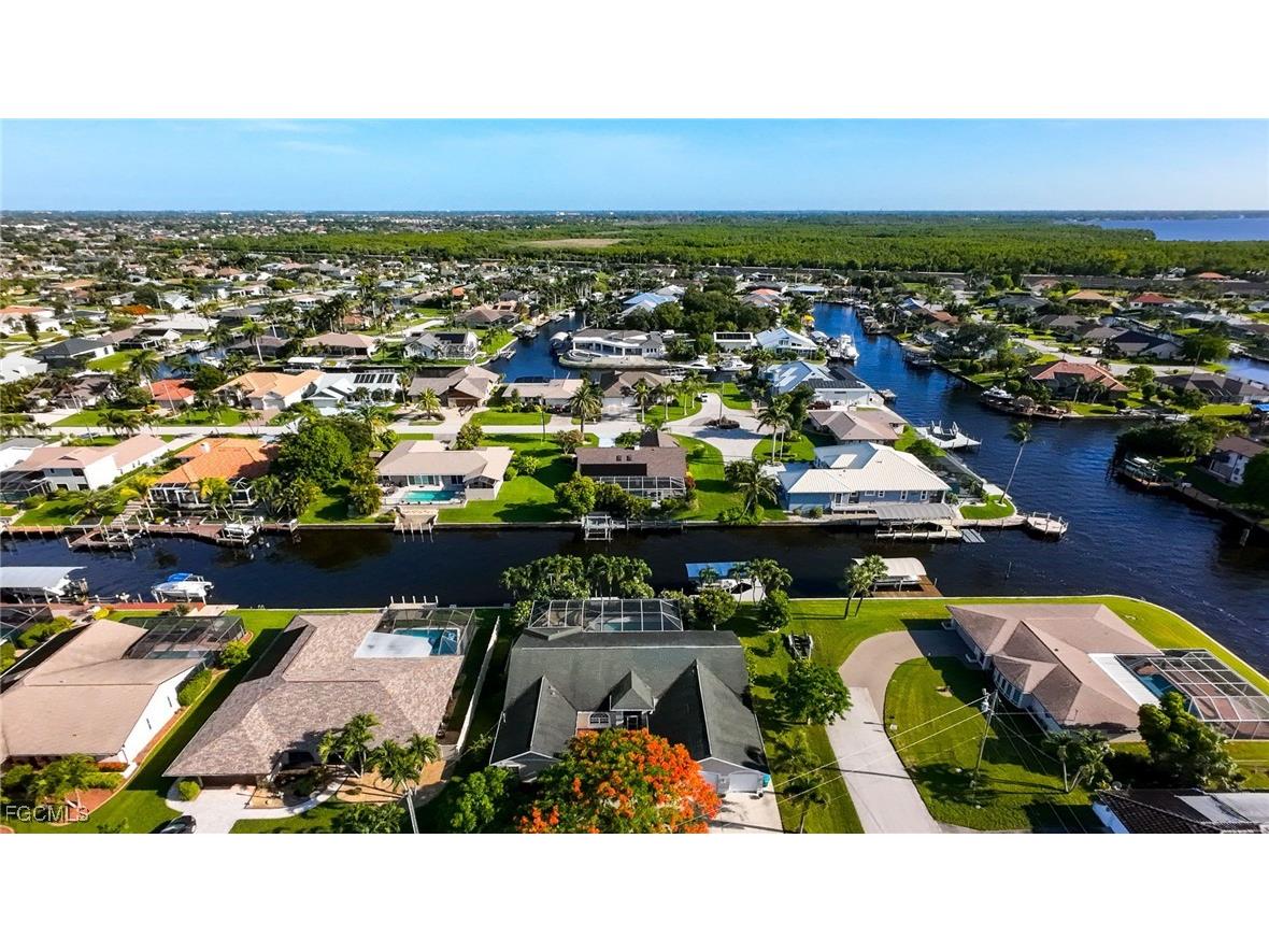 2328 SE 27th Street Cape Coral FL 33904 2025010047 image42