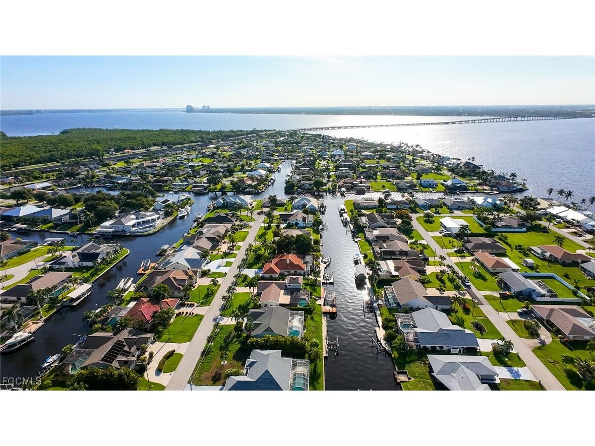 2328 SE 27th Street Cape Coral FL 33904 2025010047 image44