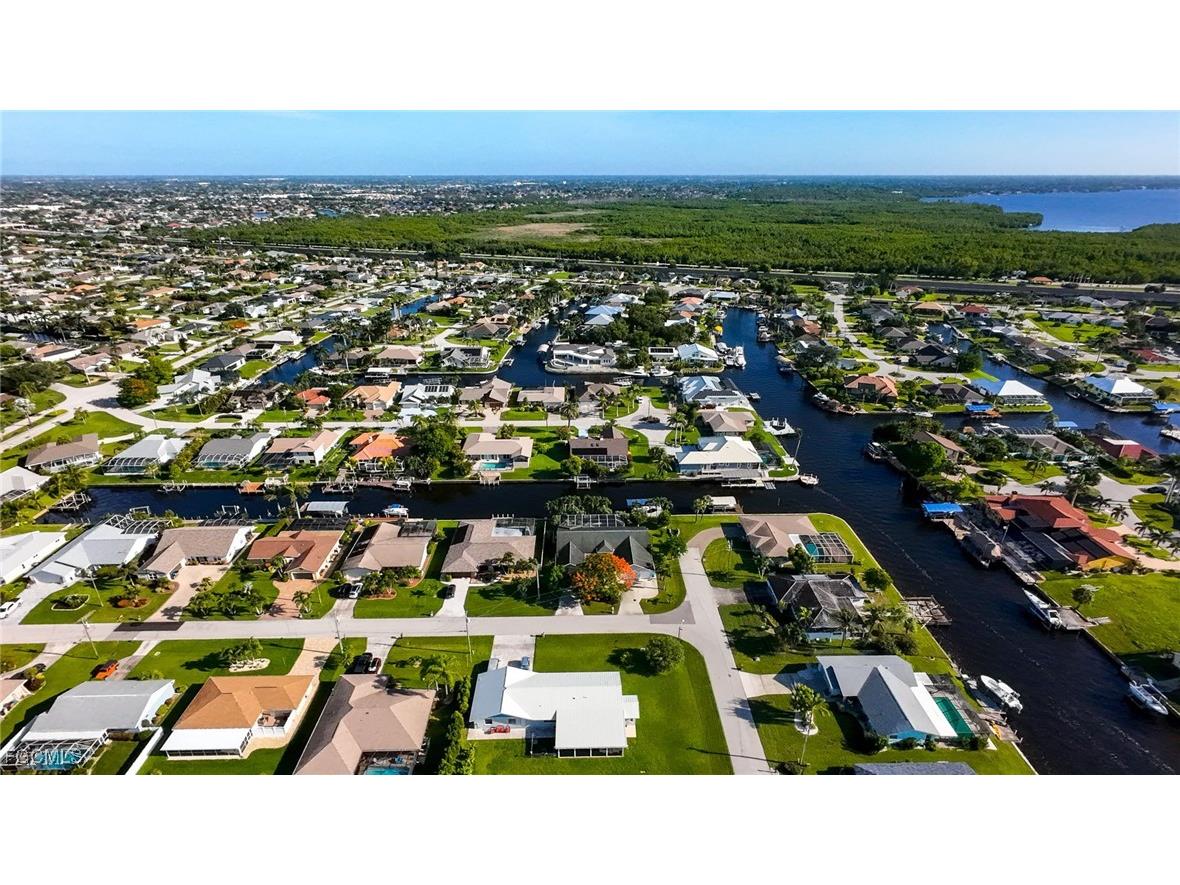 2328 SE 27th Street Cape Coral FL 33904 2025010047 image45