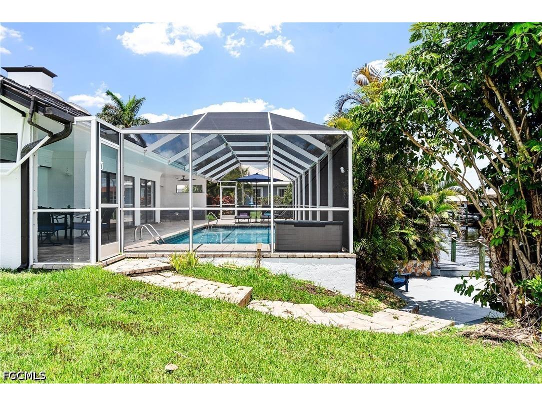 2328 SE 27th Street Cape Coral FL 33904 2026029060 image1