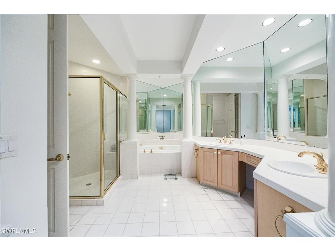 233 Colonade Circle #2205 Naples FL 34103 225033794 image17