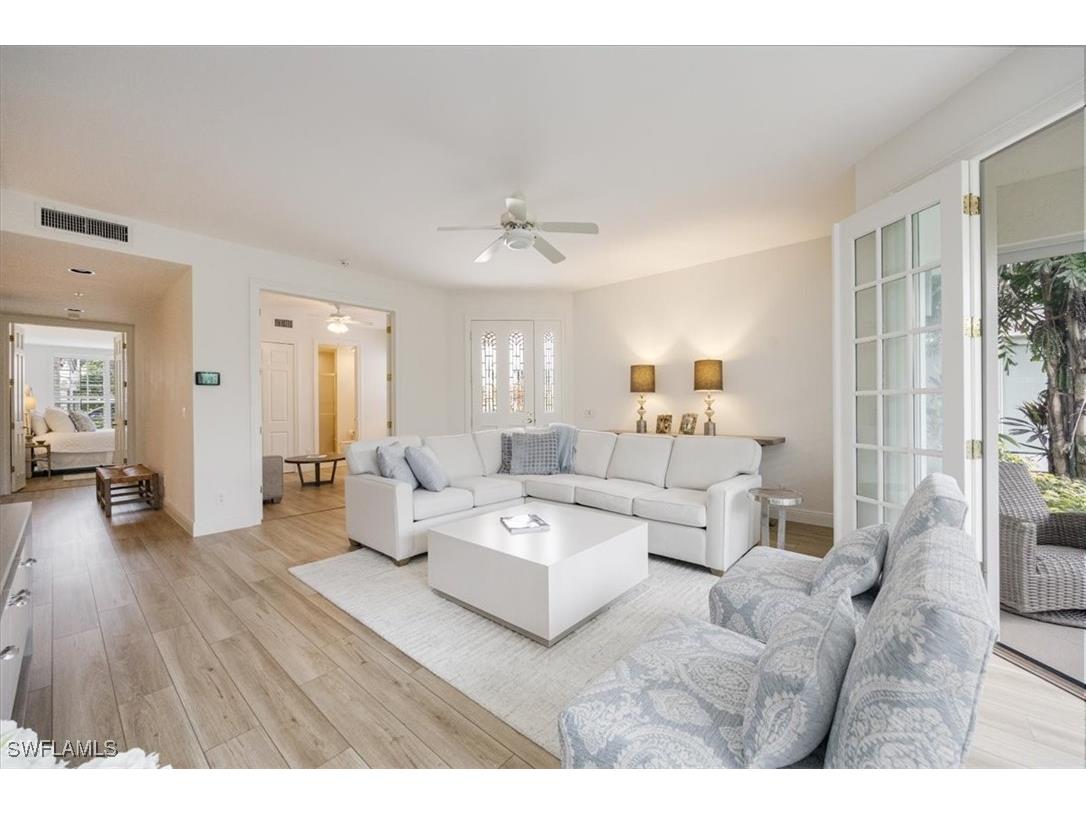 233 Colonade Circle #2205 Naples FL 34103 225033794 image2