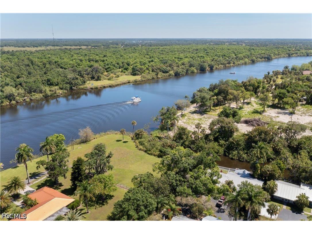 233 De Soto Avenue Labelle FL 33935 2026028994 image24