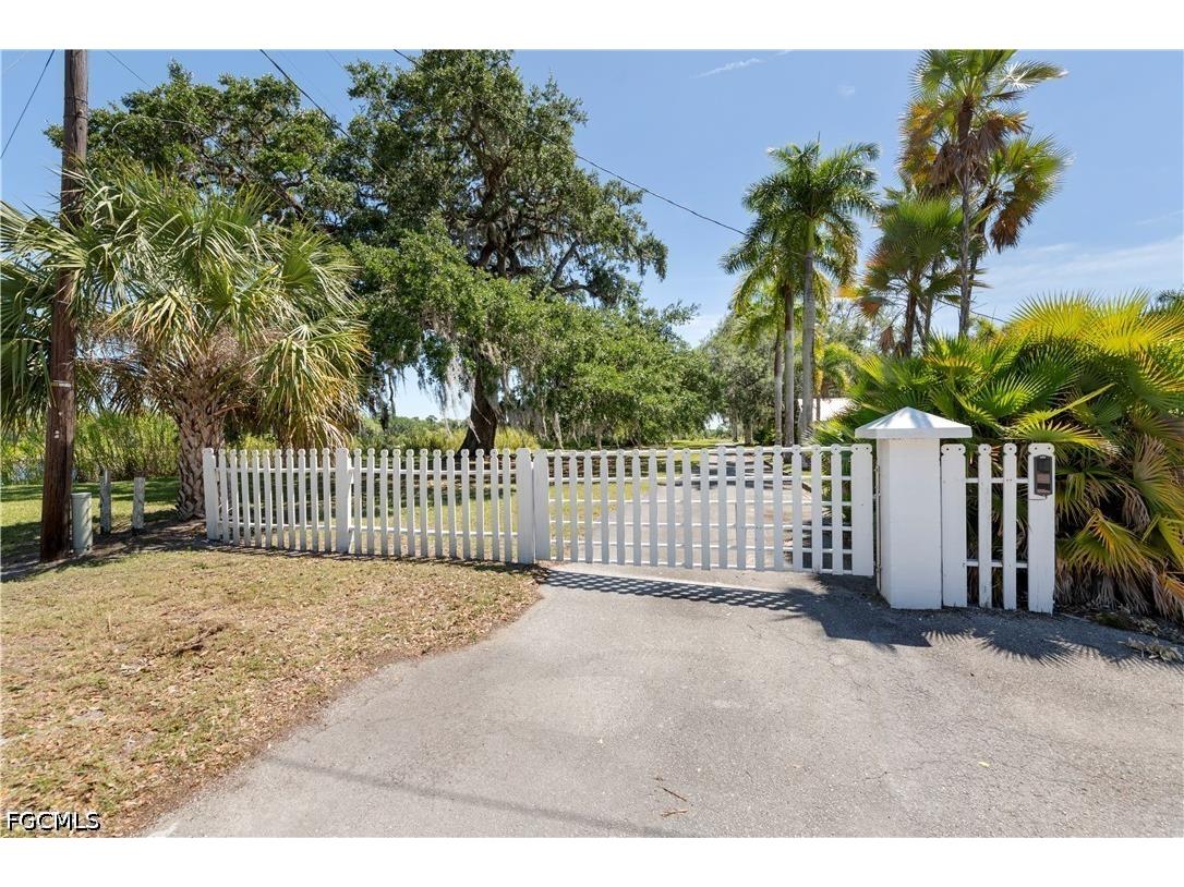 233 De Soto Avenue Labelle FL 33935 2026028994 image7