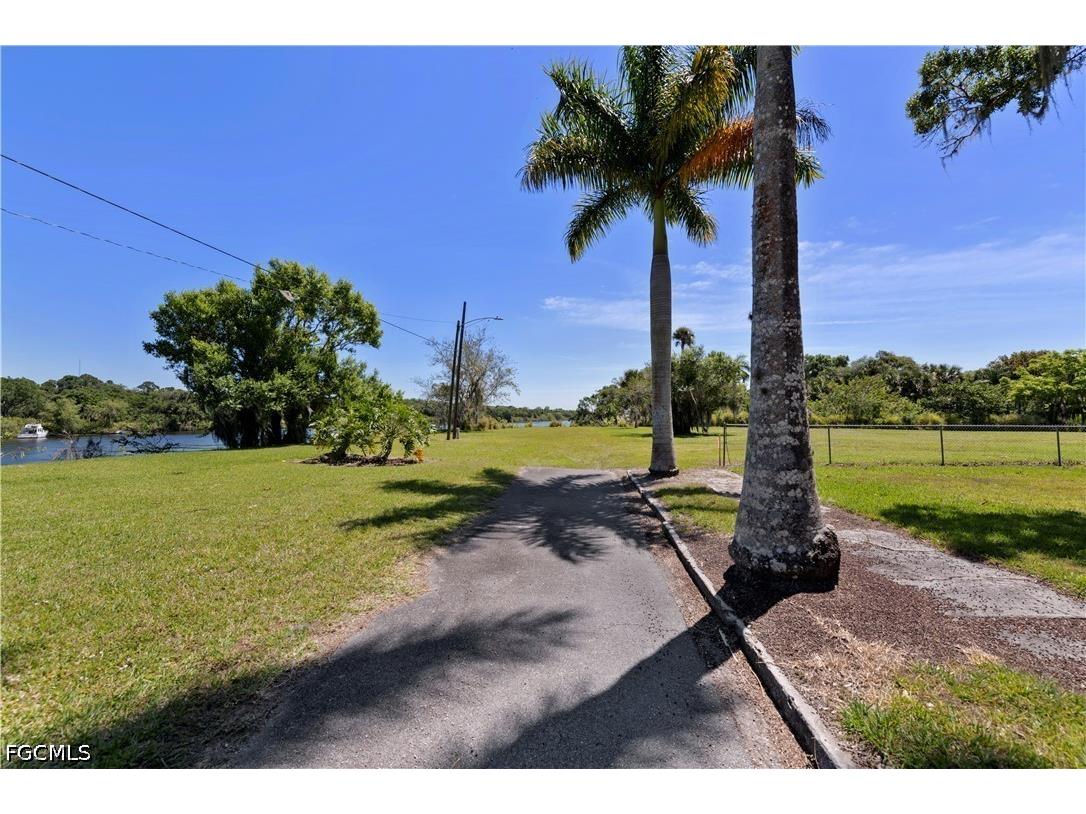233 De Soto Avenue Labelle FL 33935 2026028994 image8
